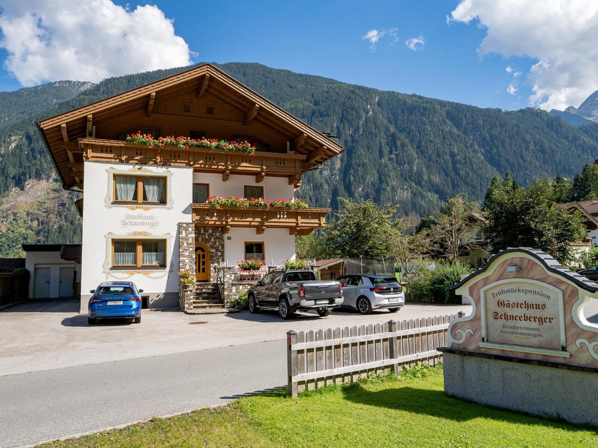 Gaestehaus Schneeberger Mayrhofen Exteriér fotografie